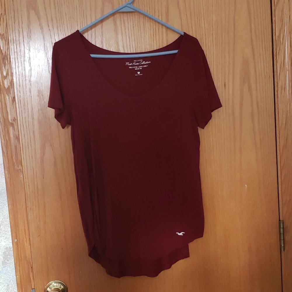 Short-sleeved Hollister shirt